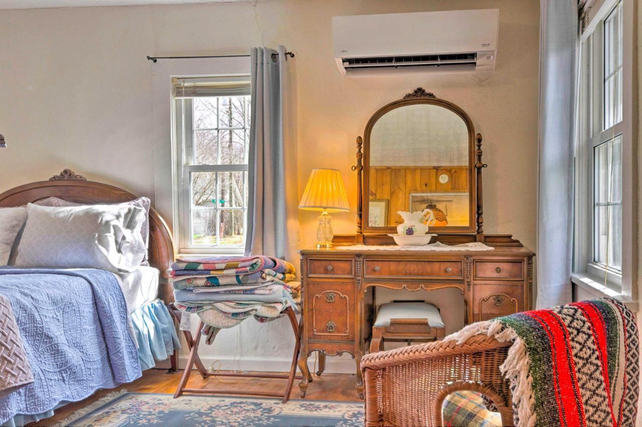 Holiday home The Rock In Screened Porch! Hot Springs