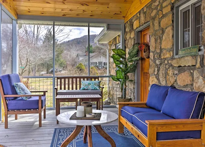The Rock Cottage In Hot Springs Screened Porch!