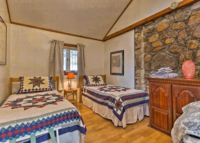 The Rock Cottage In Hot Springs Screened Porch!