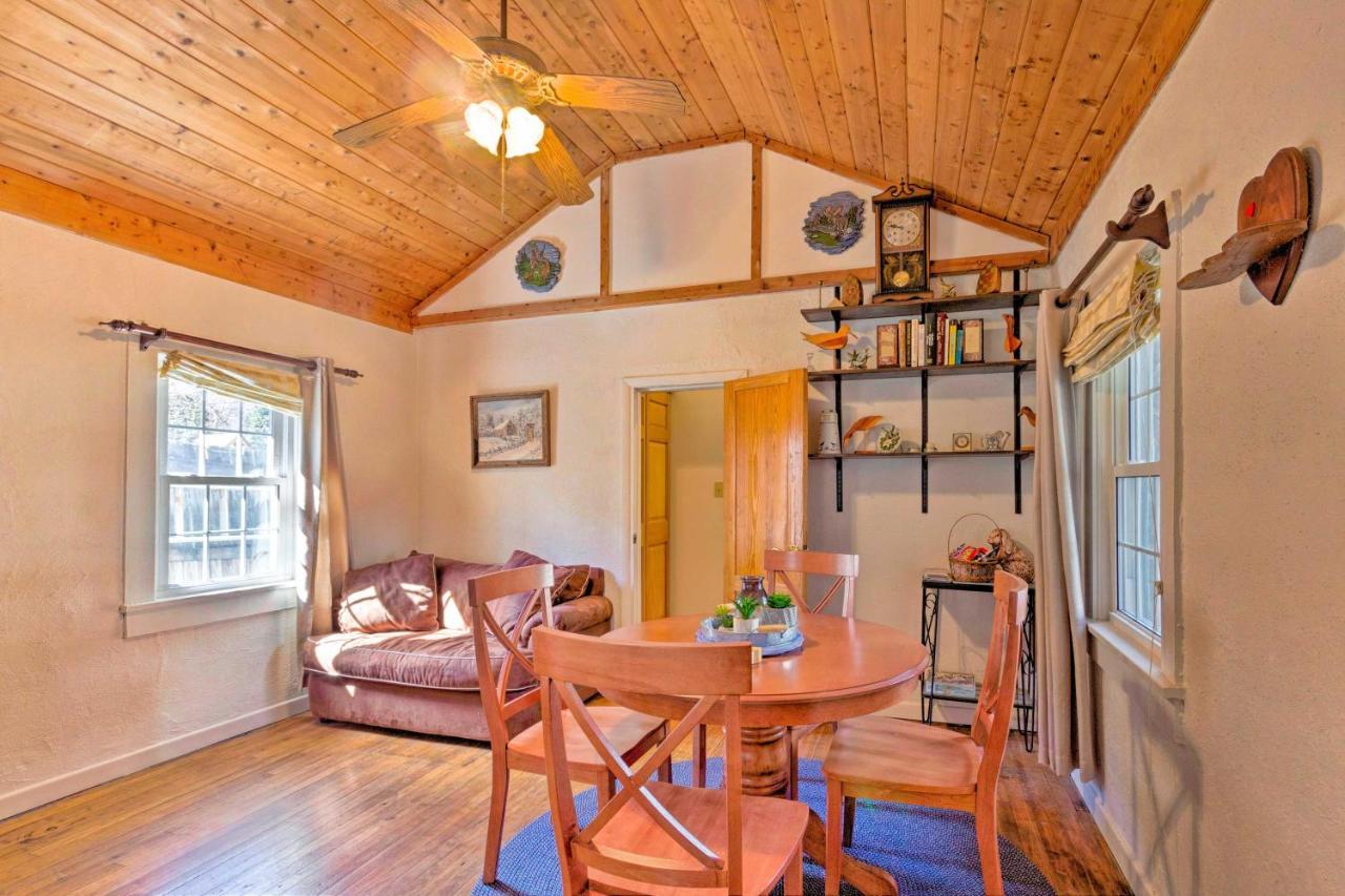 The Rock In Screened Porch! * Hot Springs